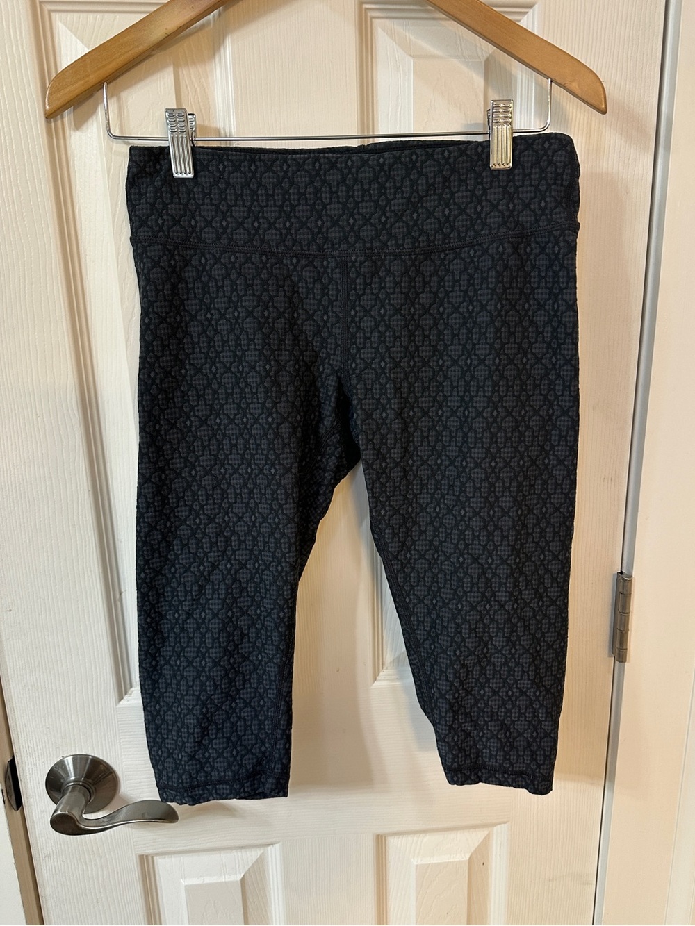 Prana  yoga capris leggings print athletic stylish Athleisure M